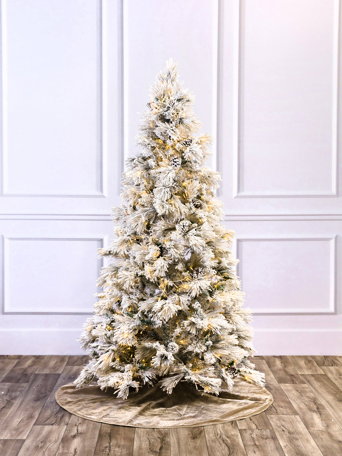 Atka Color-Change Flocked Christmas Tree with 3mm LED