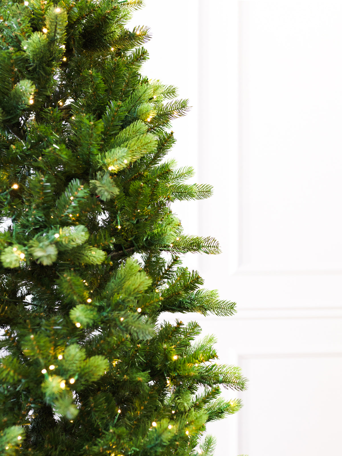 Grand Noble Illumination 8 Function LED Christmas Tree