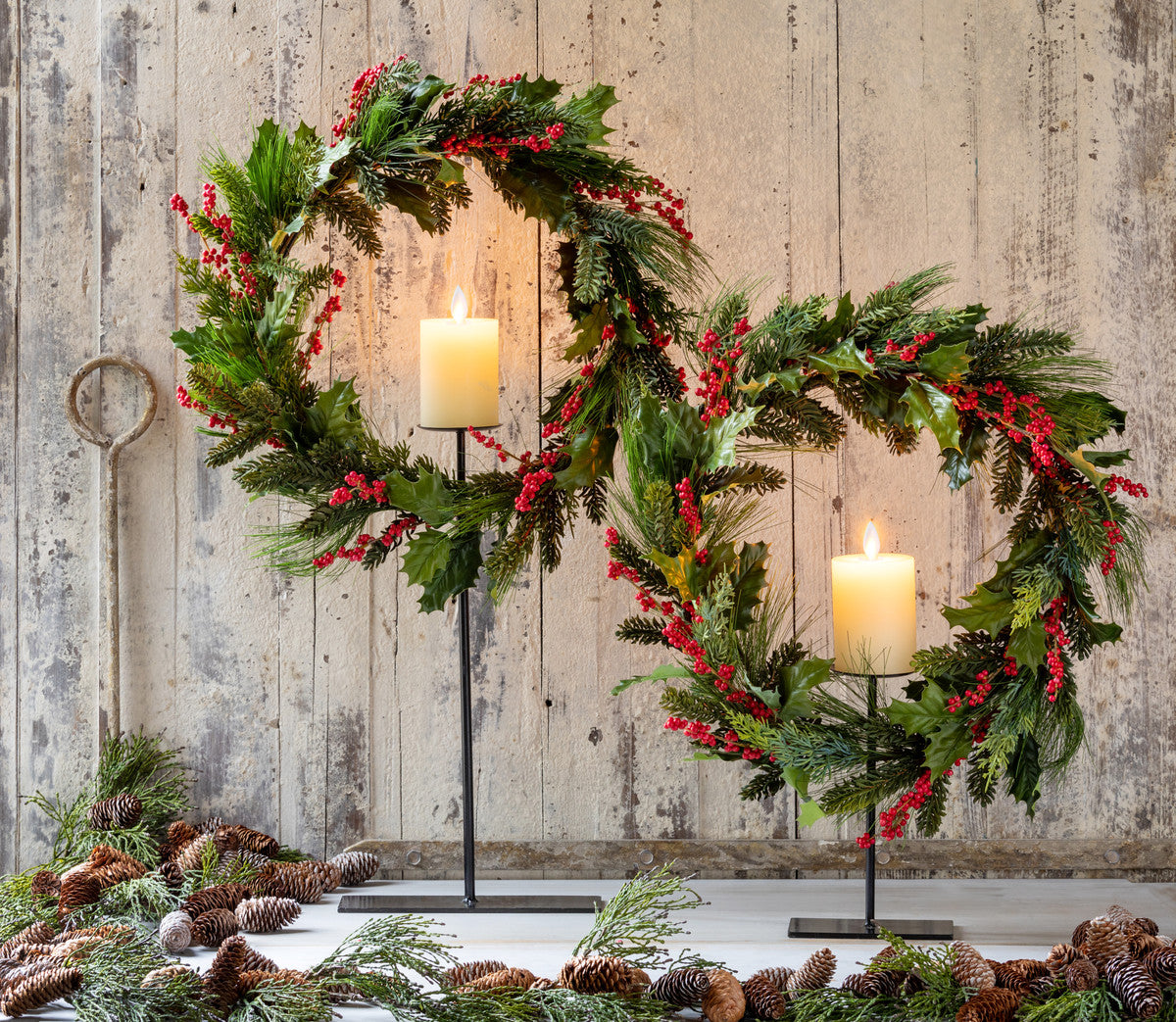Wreath On Stand Pine/Holly Tall