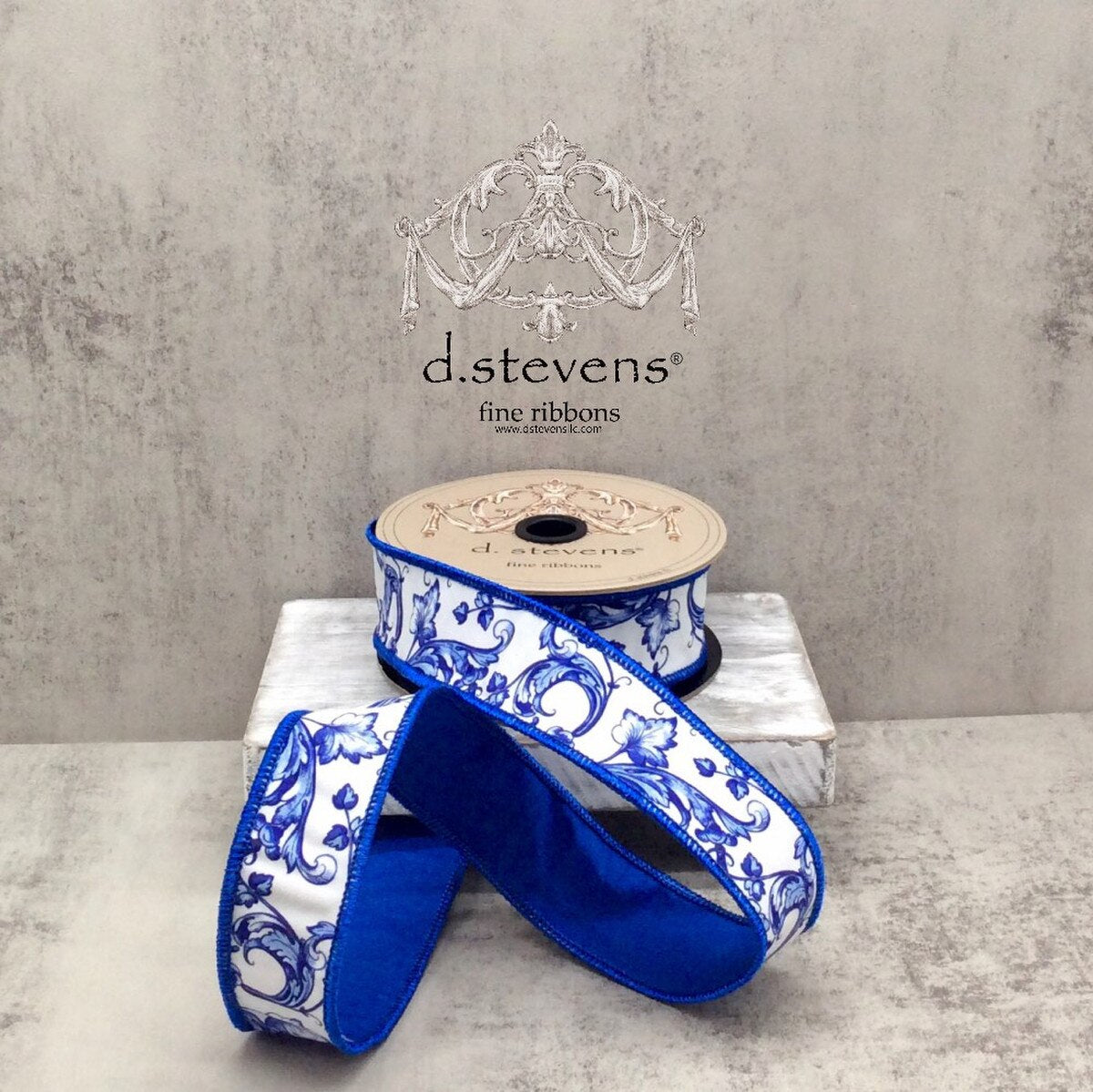 1.5"X10Yd Taffeta Acanthus Scroll Ribbon