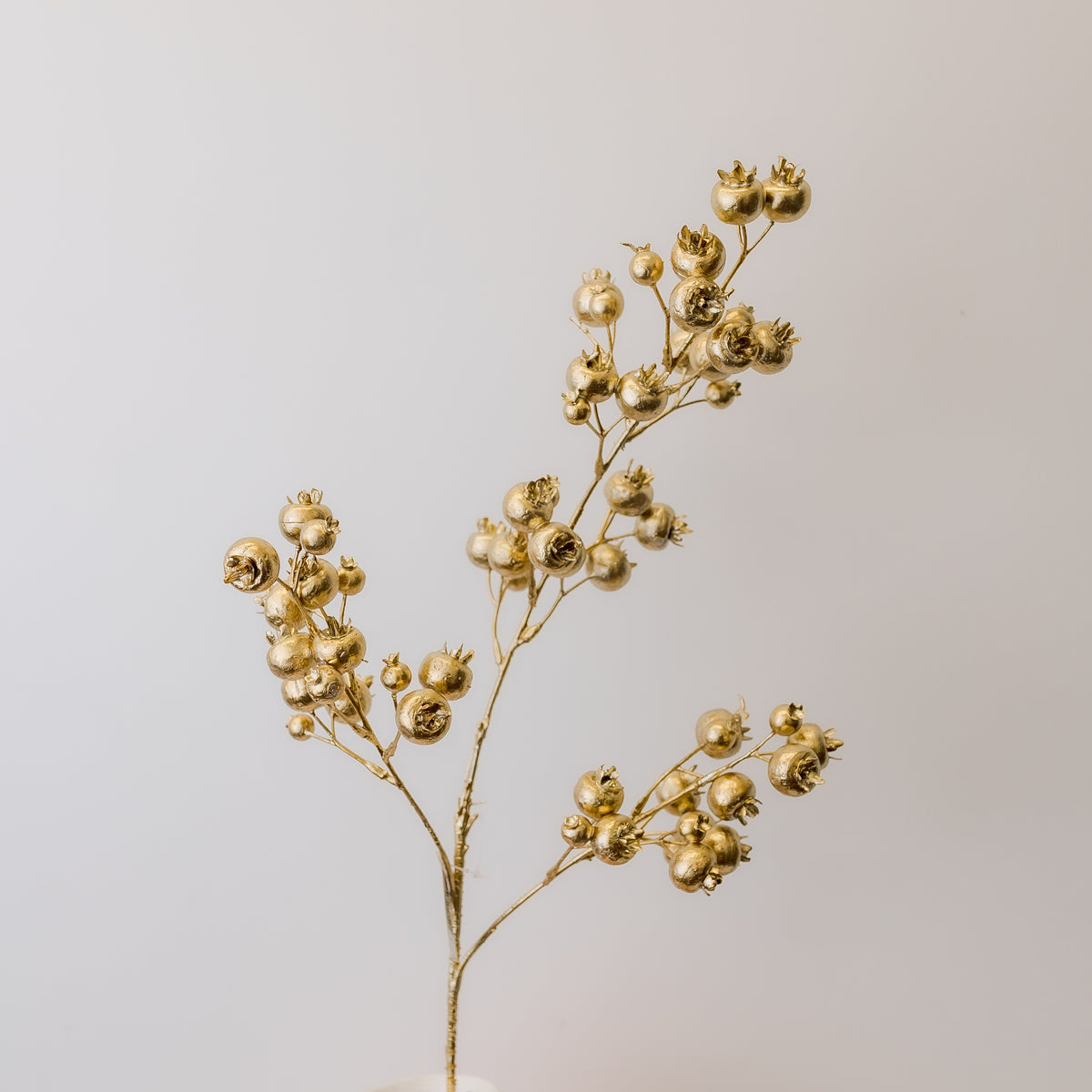 28" Gold Berry Spray