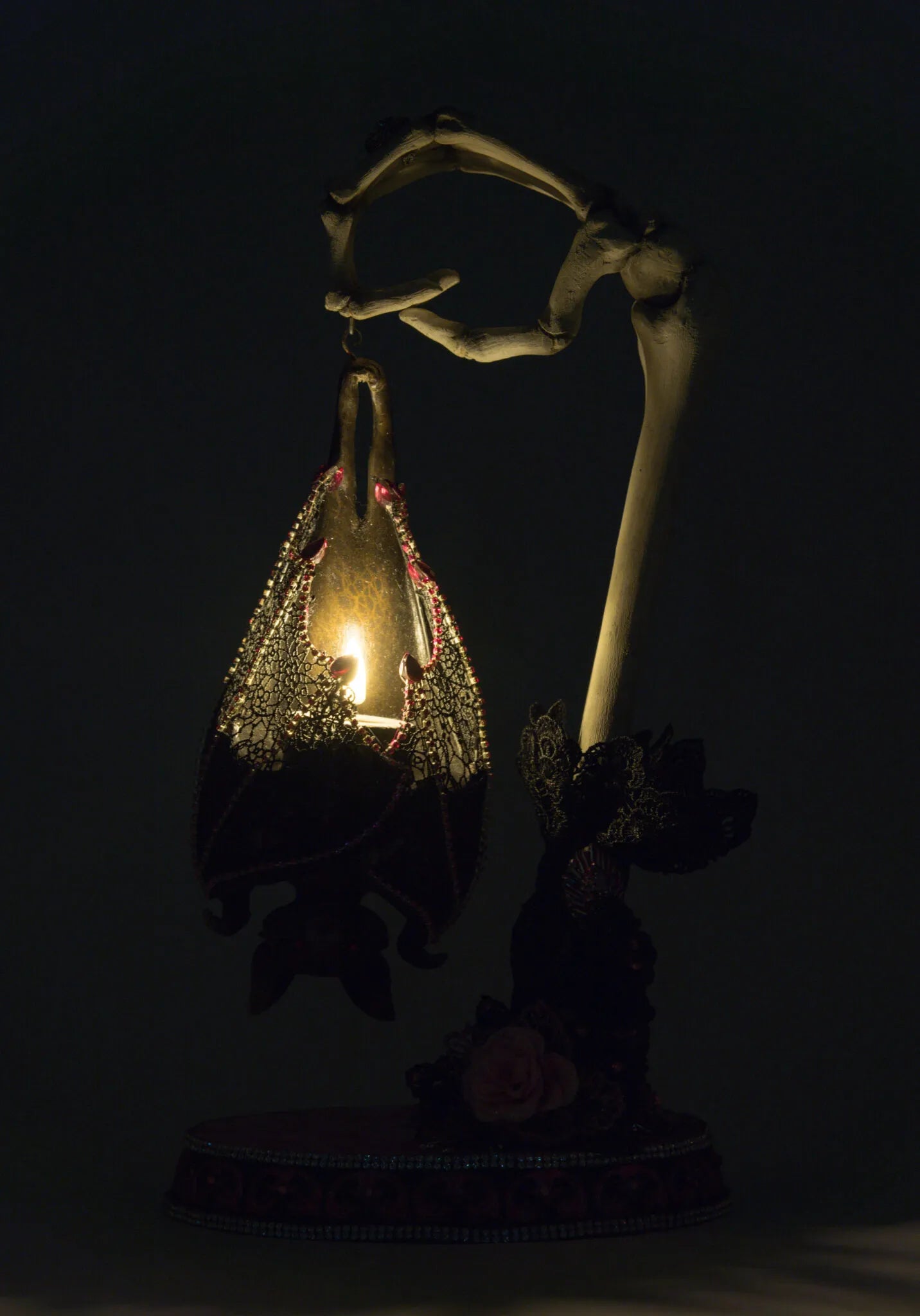 Lacey Bat Luminary - Thumbnail 4