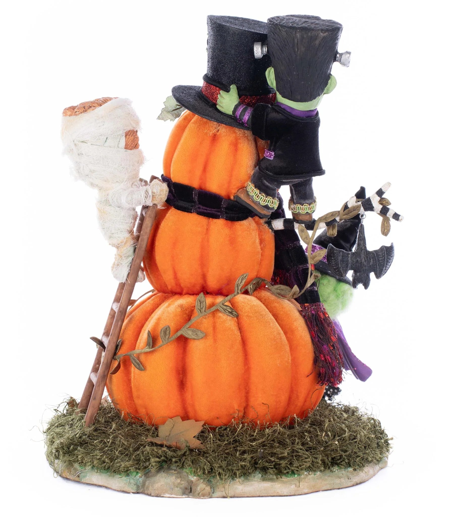 Ghouls Building Pumpkin Man - Thumbnail 2