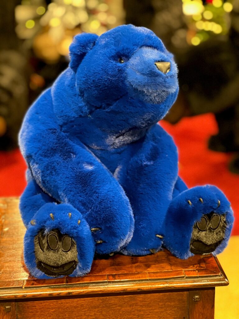 26" Sapphire Bear Hug
