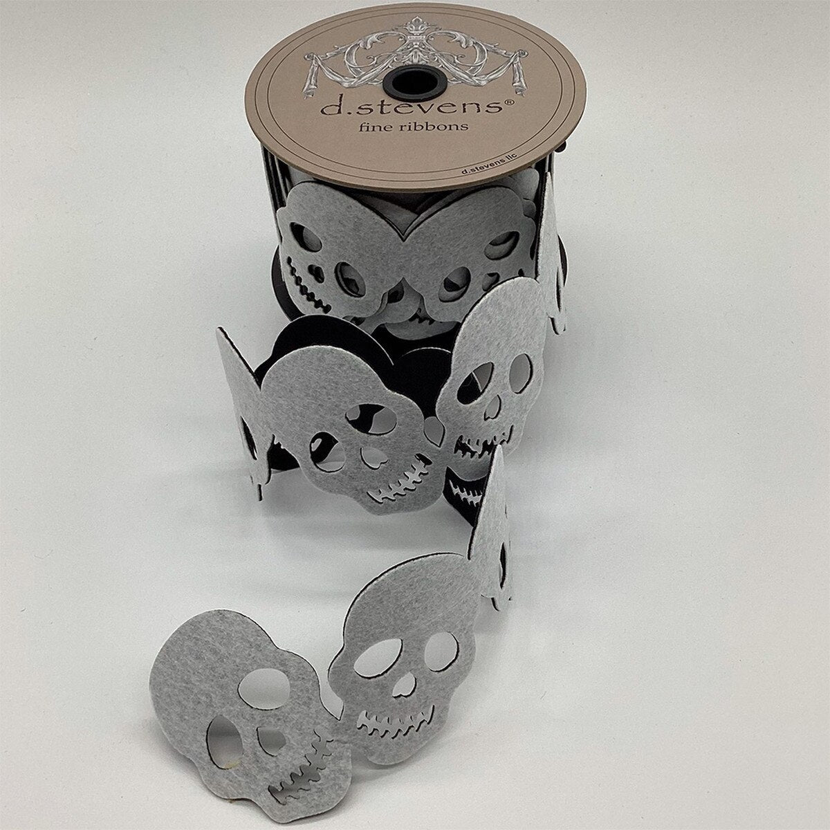 2.5"X5 Yard, Black & White Skulls Felt Ribbon