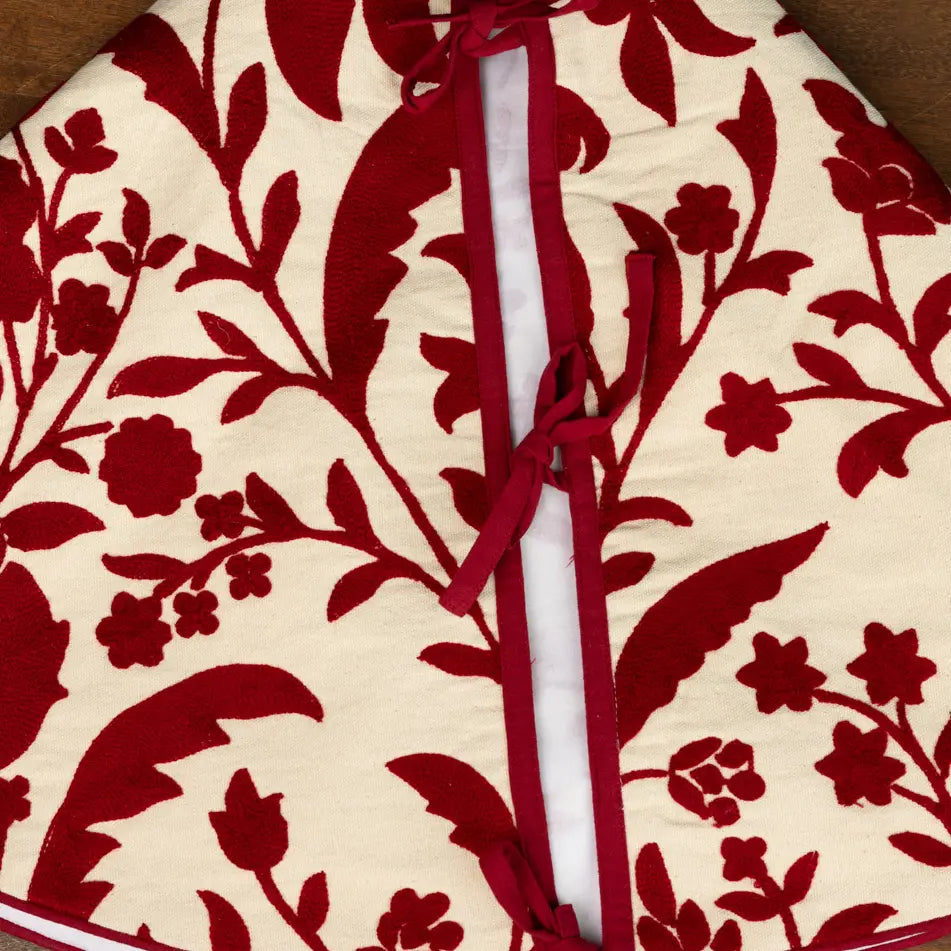 36" Red Crewelwork Floral Tree Skirt