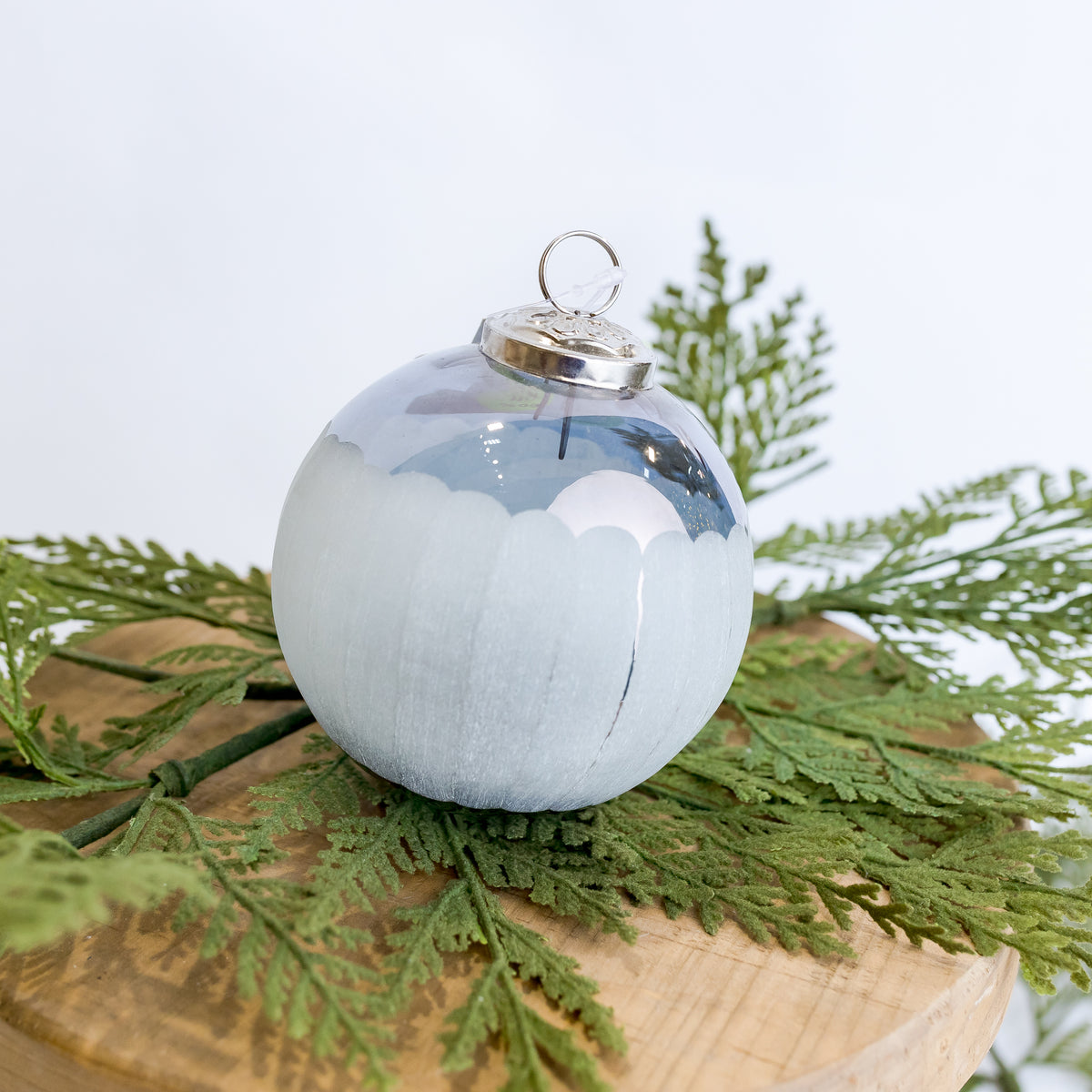 4" Frosted Clear Glass Ornament (CLR)