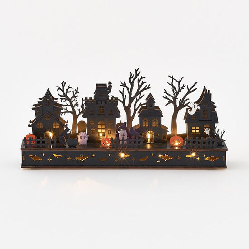 Prelit Haunted Vilage Scene Halloween House