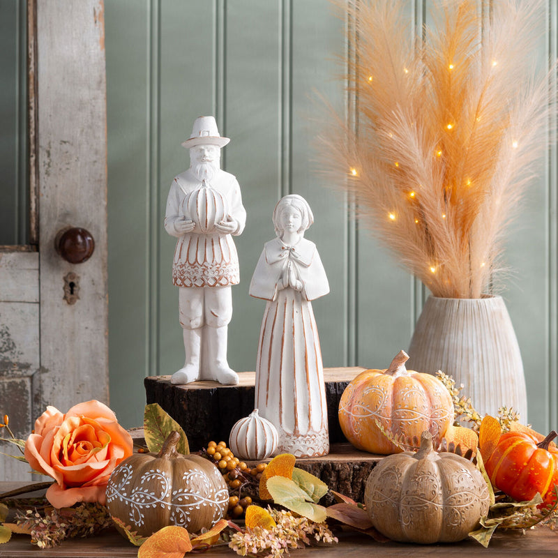 Pilgrim Couple Figurines, Set of 2