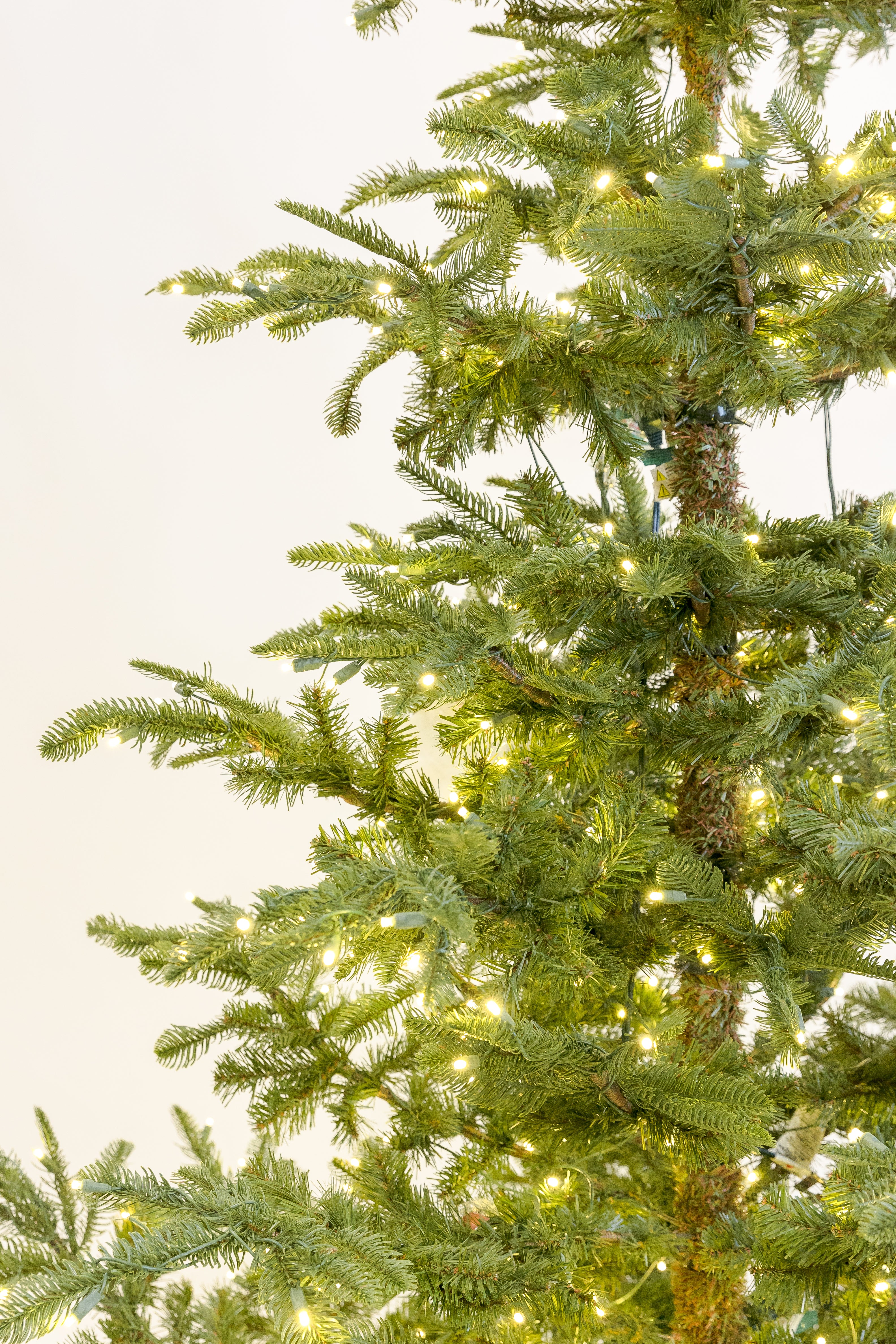 Modern Display Noble Layered Christmas Tree - Thumbnail 3