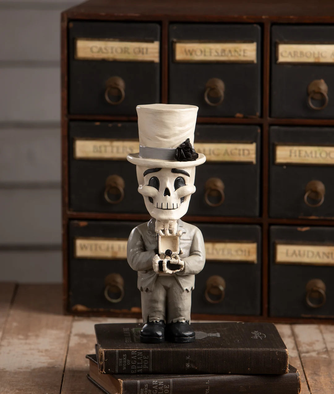 Groom Mortimer Skelly - Bethany Lowe