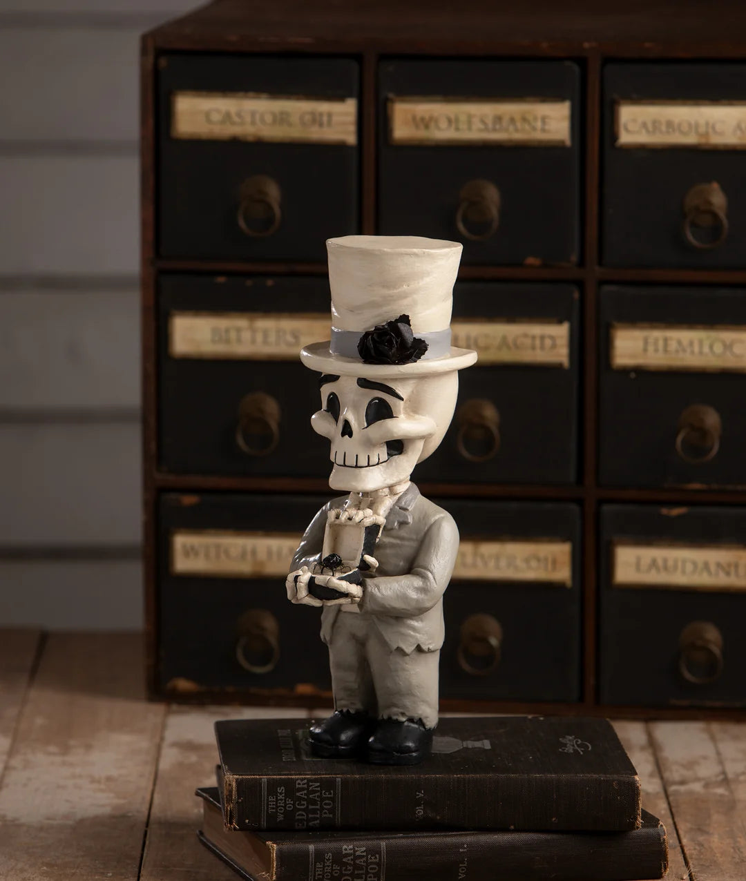 Groom Mortimer Skelly - Bethany Lowe