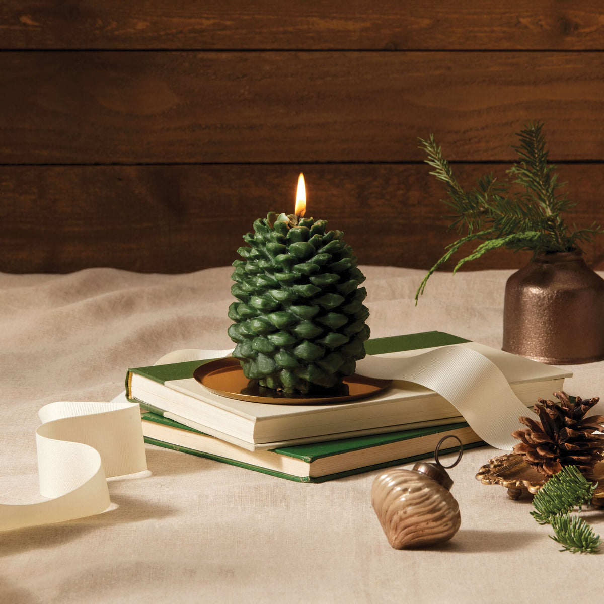 Pinecone Candle Petite Frasier Fir