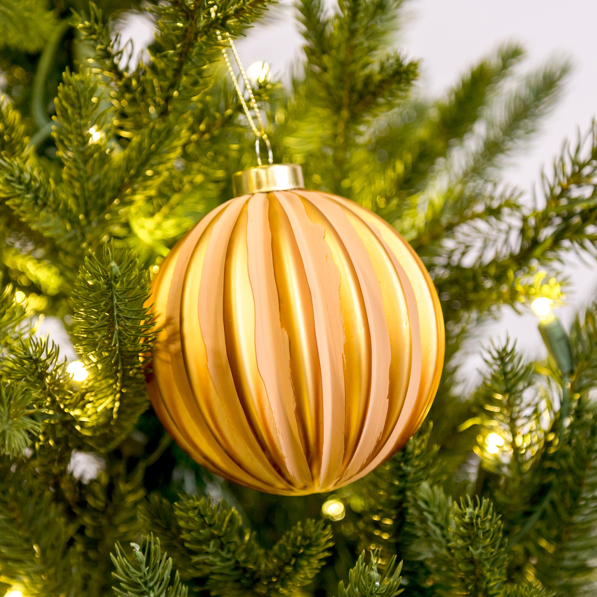 Modern Display Glass Ornament