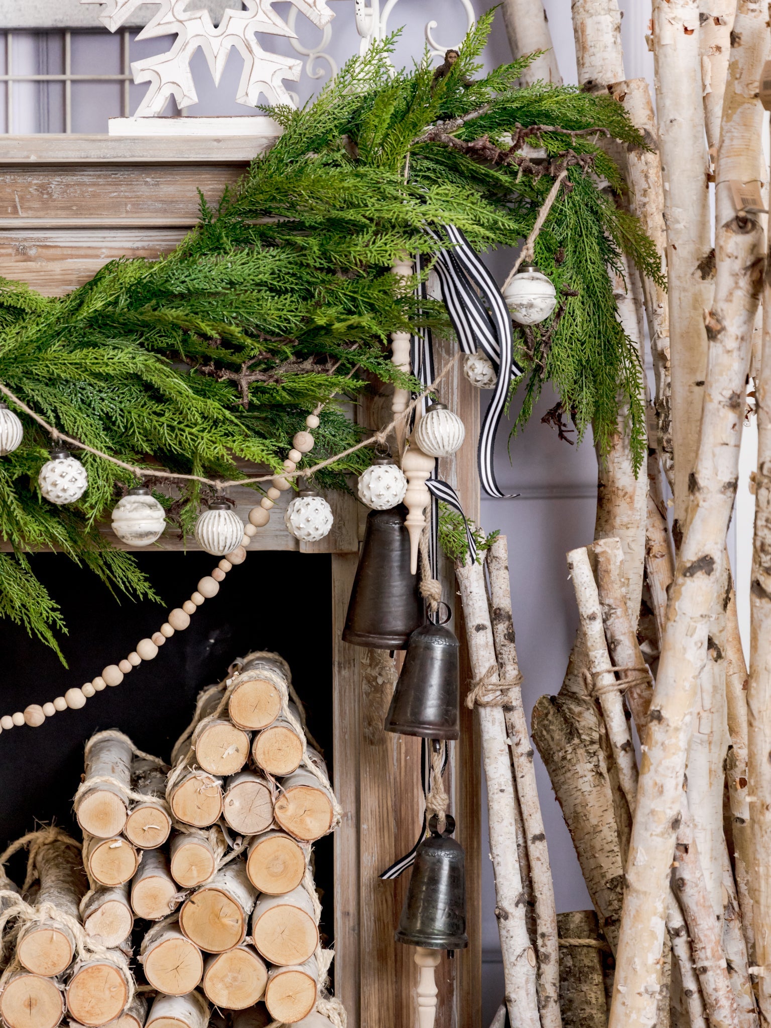 6' Soft Green Cedar Garland – Modern Display
