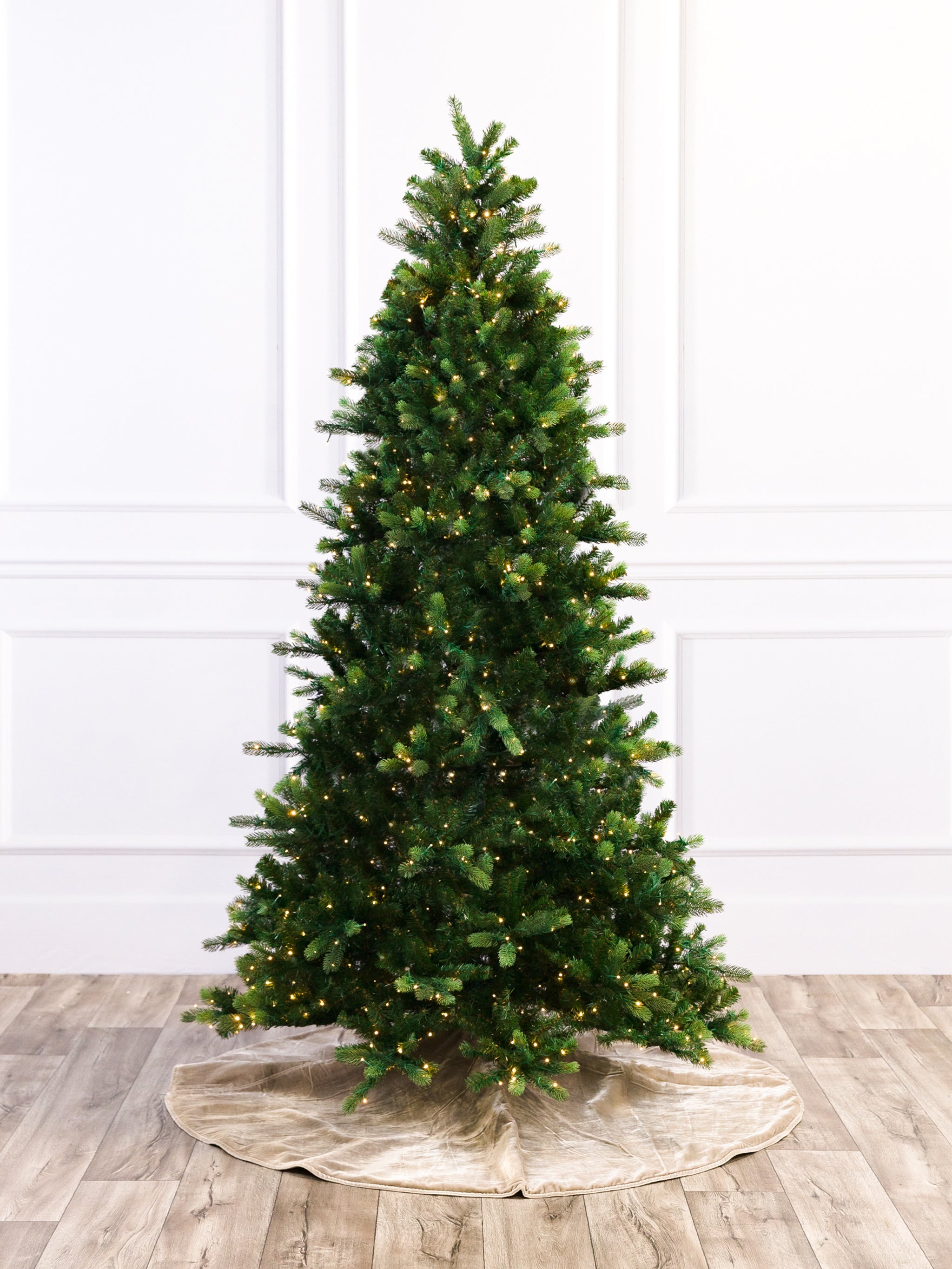 Grand Illumination 8 Function LED Christmas Tree – Modern Display