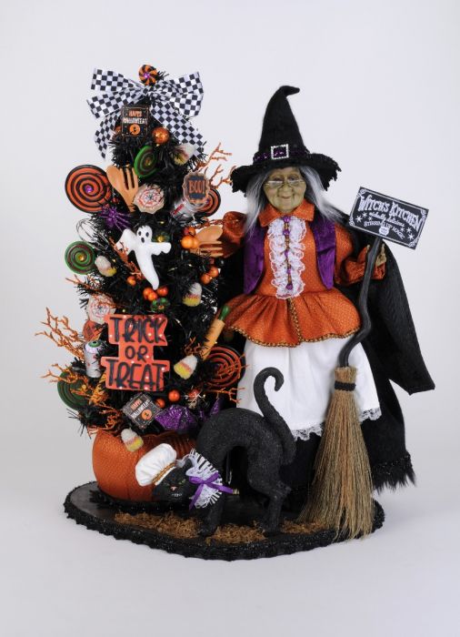 Lighted Tricks or Treats Witch