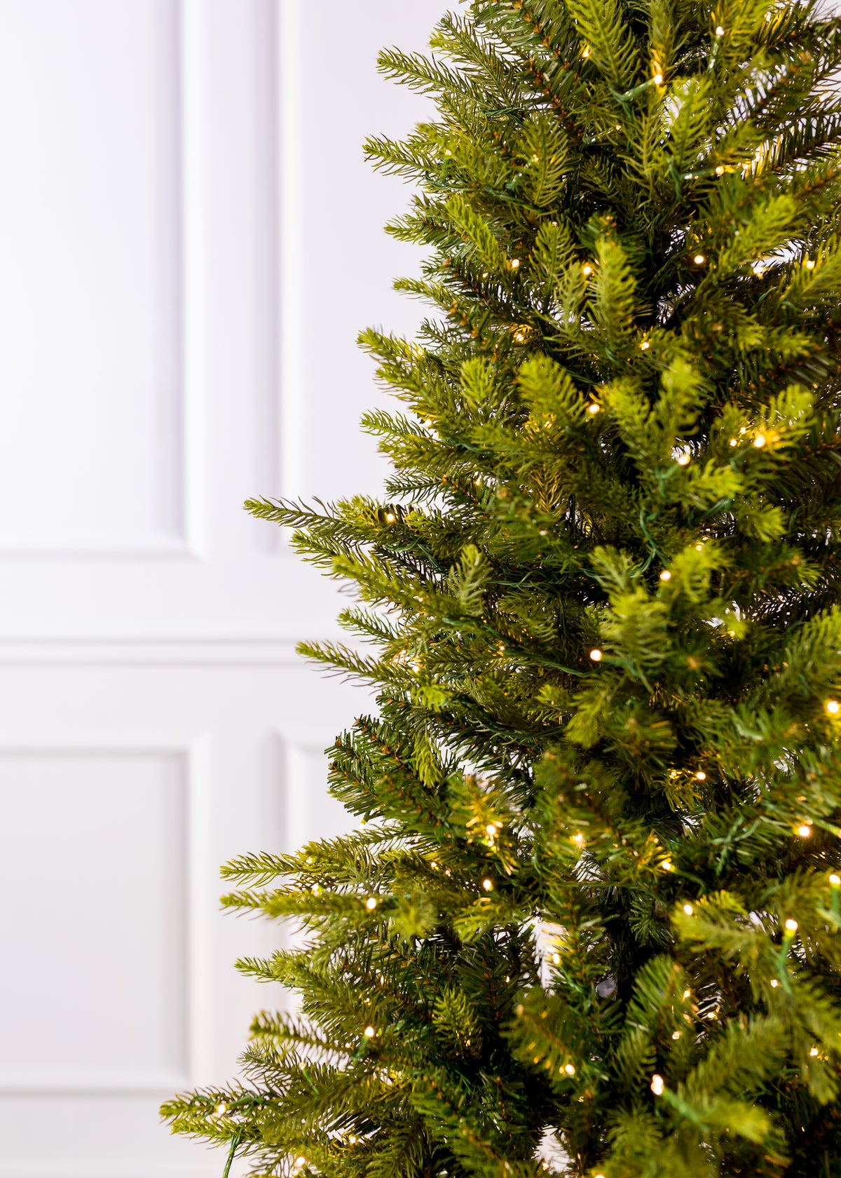 King Pine (Pencil) with 3mm LED Color Changing Christmas Tree