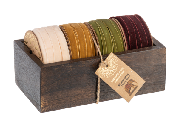 Ribbon In Wood Box Set of 4