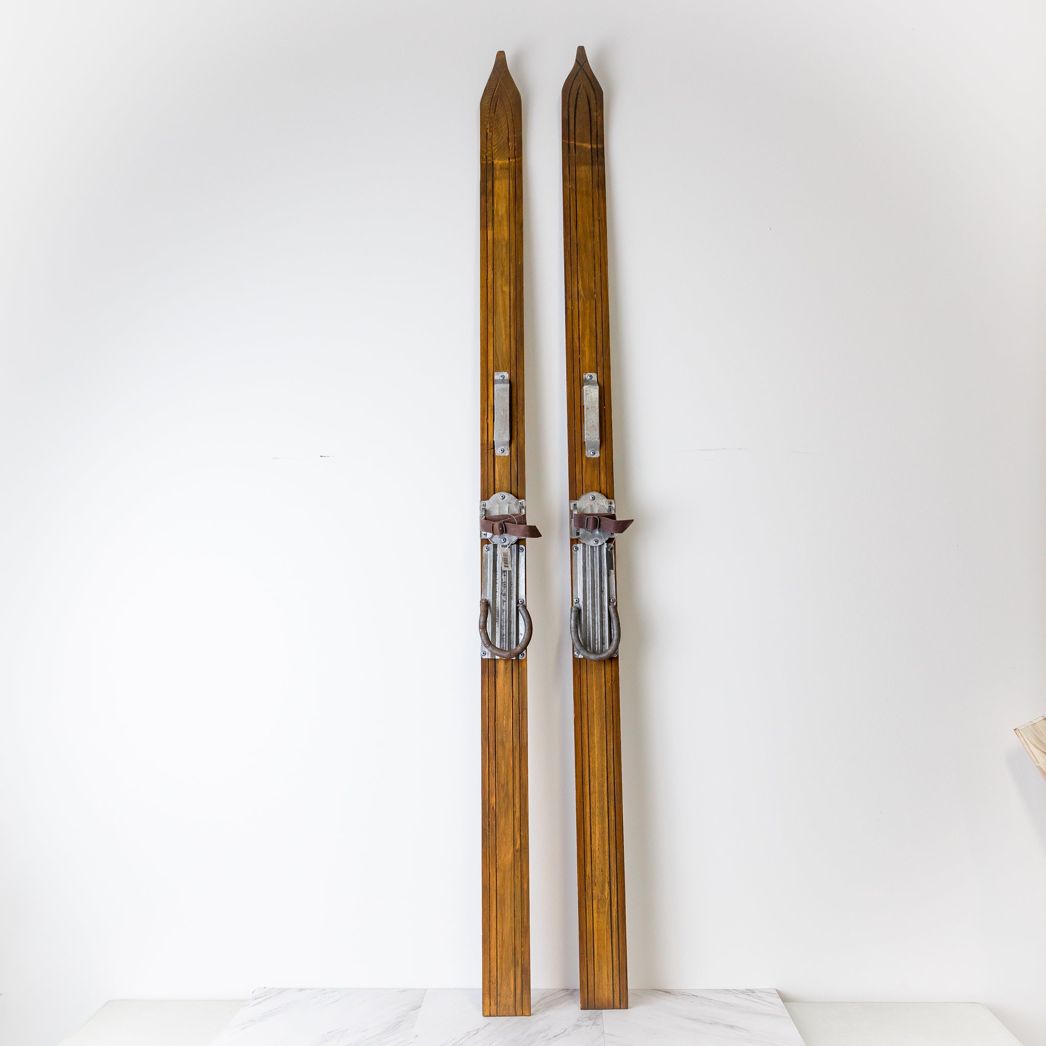 Modern Display Skis